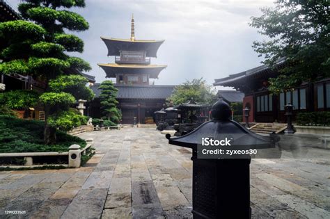 Buddhist Temples In China Stock Photo - Download Image Now - Ancient, Architecture, Asia - iStock