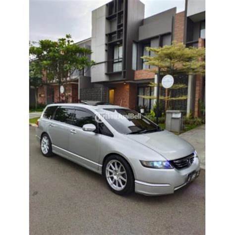 Mobil MPV Honda Odyssey RB1 2 4 Tahun 2004 Bekas Surat Lengkap Di