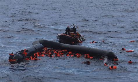 Rescatan A 111 Migrantes De Naufragio En El Mar Mediterráneo El Nuevo Día