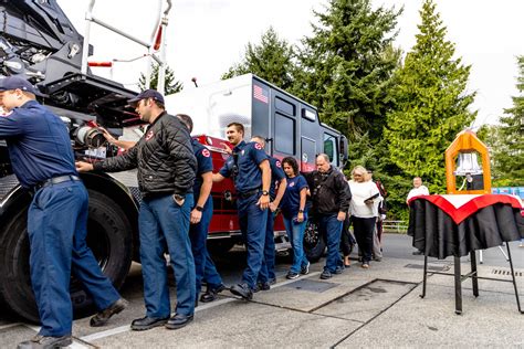 Kents Puget Sound Fire Adds New 15 Million Ladder Truck Kent Reporter