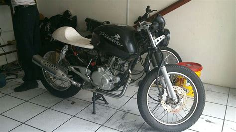 Mi Primer Cafe Racer En Proceso Bajaj Pulsar 180 Pulsar 180 Cafe