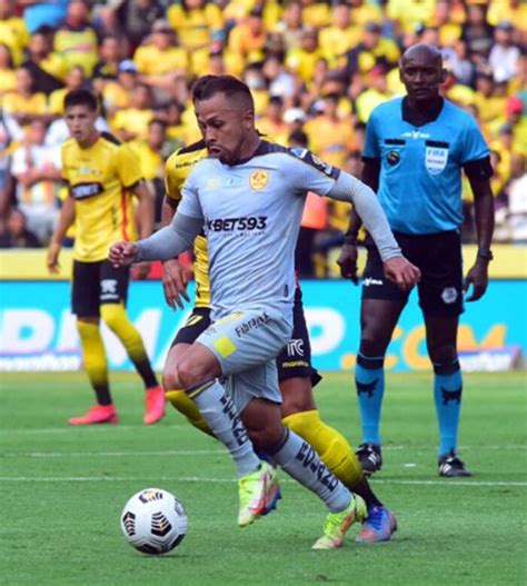 ¡falta Un Pasito Aucas Le Ganó A Barcelona En La Primera Final El