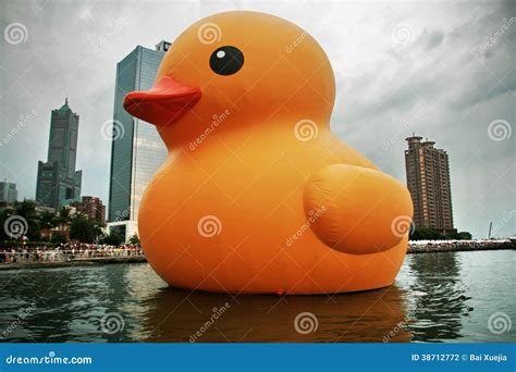 Giant Rubber Duck Stock Photography 159706916