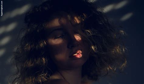 Laurine Matt Nude OnlyFans Leaks Fappening FappeningBook