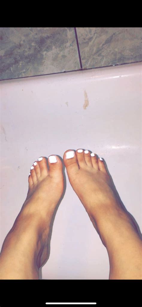 Latina Teen Feet R Footjobs