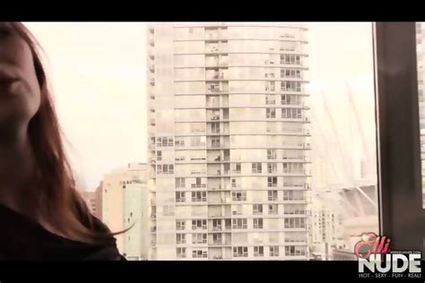 Hot Secretary With Great Ass Striptease ElliNude