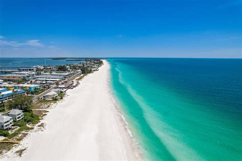 The Best Christmas Activities and Events on Anna Maria Island | SeaBreeze