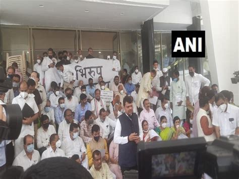 Bjp Starts Parallel Session Outside Maharashtra Assembly In Protest