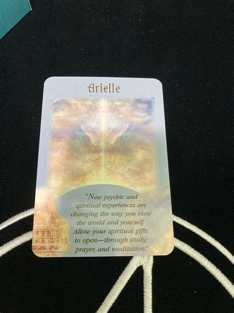 Messages from Your Angels Oracle Cards 興趣及遊戲 玩具 遊戲類 Carousell