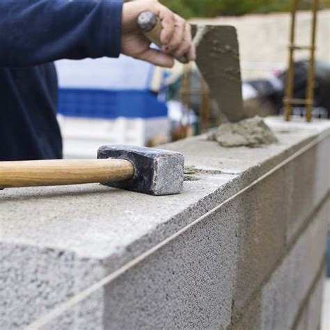 Béton sec C25 30 pour travaux courants de maçonnerie Obra prêt à