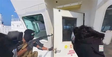 V Deo O Impressionante Ataque Dos Houthis Um Mi Em Navio De