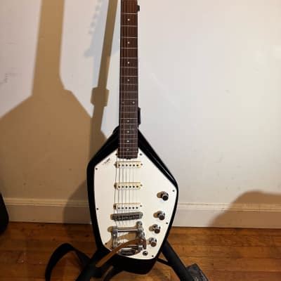 vox phantom vi electric guitars