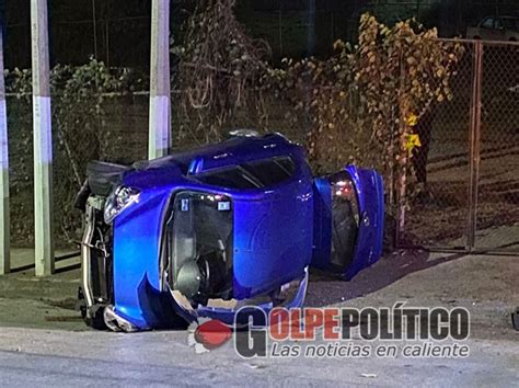 Golpe Pol Tico On Twitter Autom Vil Termina Volcado En Avenida Arco