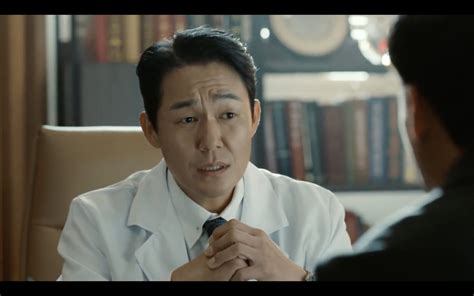 Dr Park S Clinic Episode 1 First Impressions Dramabeans Korean