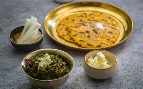 Makki Ki Roti Sarson Ka Saag