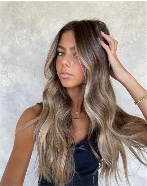 Bronde In 2024 Light Brunette Hair Balyage Long Hair Brunette Hair With Highlights