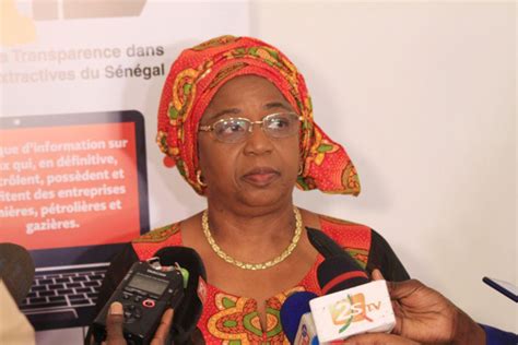 Revalidation Du Sénégal Pour La Gestion Du Secteur Extractif Awa Mari Colle Seck Se Dit Optimiste