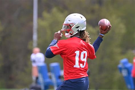 State of Patriots QB room: Previewing and predicting who makes roster