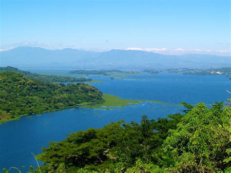 Lago Suchitlan Suchitoto El Salvador Adalbertohvega Flickr