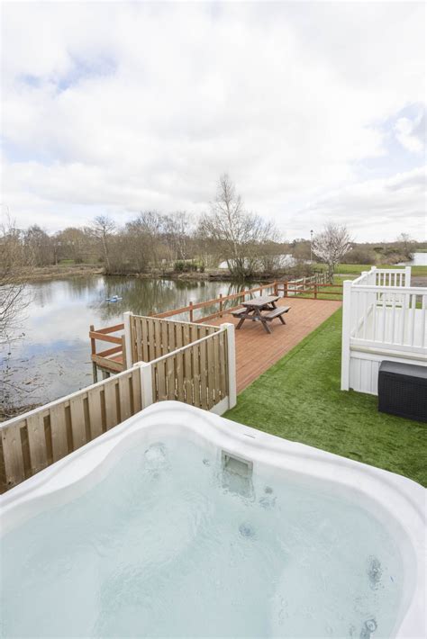 Rental Holiday Home Hallcroft Fishery And Holiday Park