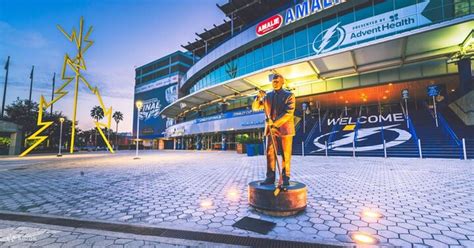scotiabank arena toronto maple leafs