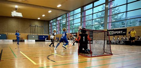 Fulminanter Auftakt Der U11 Berlin Rockets Floorball Club