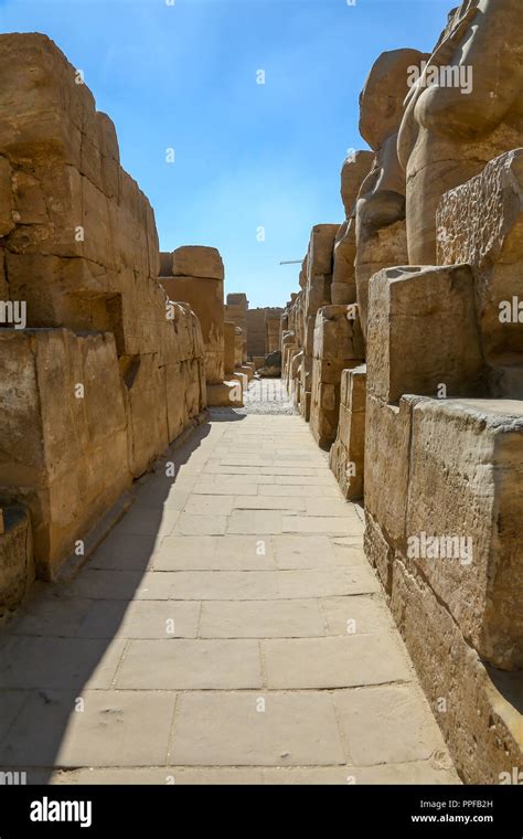 El Complejo Del Templo De Karnak Tambi N Conocido Como El Templo De