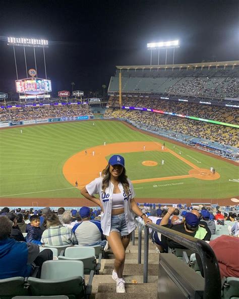 𝓓𝓮𝔂𝓼𝓲 on Instagram: "💙 - #ladodgers #dodgers #dodgerstadium # ...