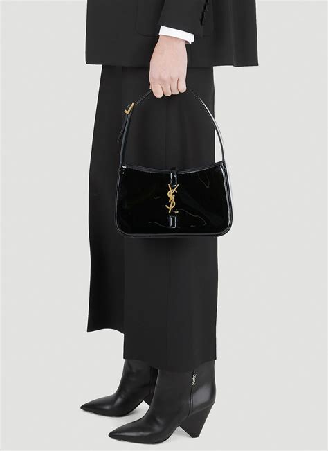 Le 5 á 7 Hobo Shoulder Bag in Black Saint Laurent