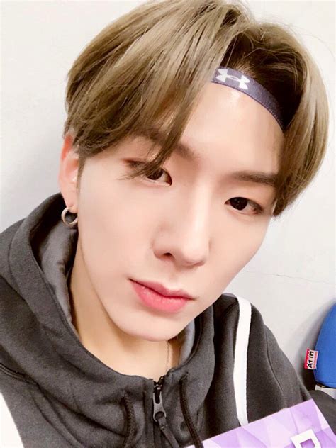 Kihyun Selca Kihyun Monsta X Monsta X Kihyun