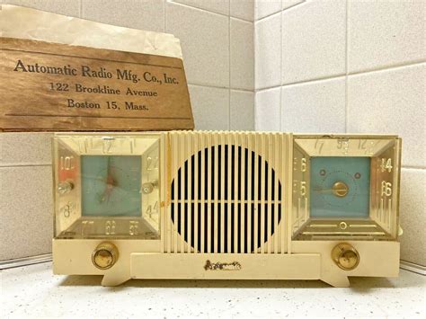 Vintage Mcm Clock Radio Automatic Radio Mfg Co Inc のebay公認海外通販｜セカイモン