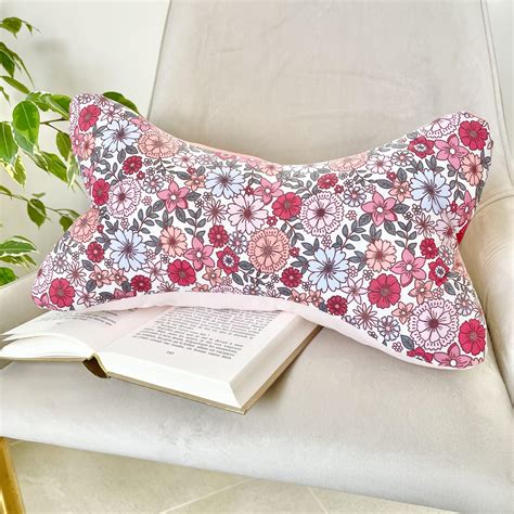 Coussin De Lecture Fleuri Escale En Bord De Page