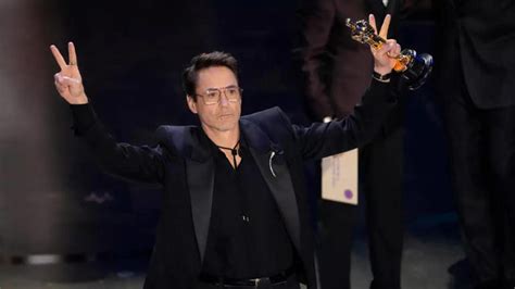 Robert Downey Jr Thanks 'Terrible Childhood' As He Wins FIRST Ever ...