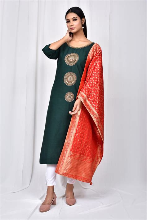 Buy Naintara Bajaj Green Dola Silk Floral Embroidered Kurta Set Online