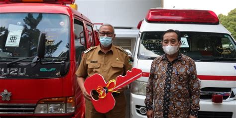 Kerjasama Bareng Upi Bandung Bupati Terima Hibah Satu Unit Damkar Dan