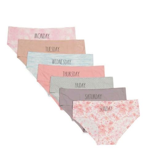 10 Hot Sexy Rae Dunn Bikini Pics