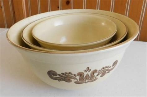 Vintage Pfaltzgraff Village 3pc Mixing Bowl Set EstateSales Org