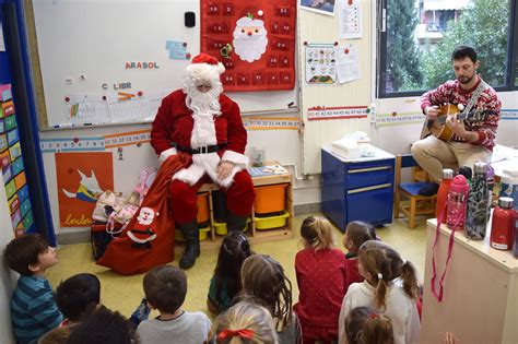 Le P Re No L Rend Visite Aux L Ves De Maternelle Lyc E Franco