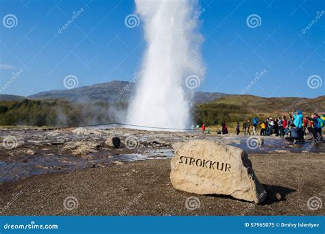 Geyser Strokkur editorial image. Image of eruption, falls - 57965075