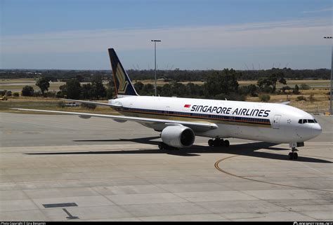 V Sql Singapore Airlines Boeing Er Photo By Ezra Benjamin Id