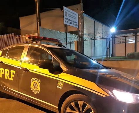 Mulher Procurada Por Roubo é Presa Na Br 116 Durante Treinamento Da Prf à Polícia Penal Polícia