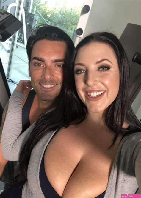 Pornstar Angela White New Pictures With Her Fans Free Sex Photos And