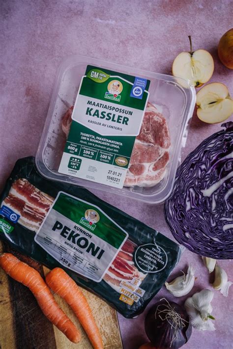 Lempeän tuliset pulled pork pitaleivät ja punakaali pekoni coleslaw