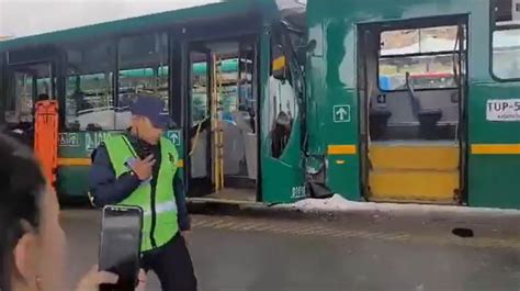 Se Chocaron Dos Buses De Transmilenio En El Portal 20 De Julio Habría