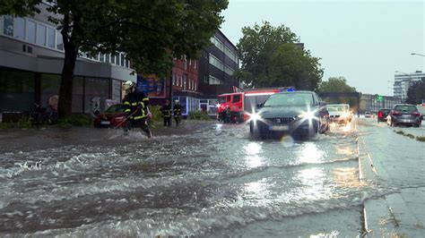 Unwetter sorgt für fast 900 Feuerwehreinsätze NDR de NDR 90 3