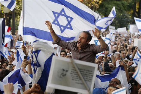 Manifestation Pro Isra Lienne Plusieurs Milliers De Personnes Paris