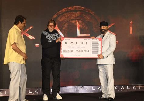 Amitabh Bachchans Grand Gesture For Kamal Haasan Steals The Show At