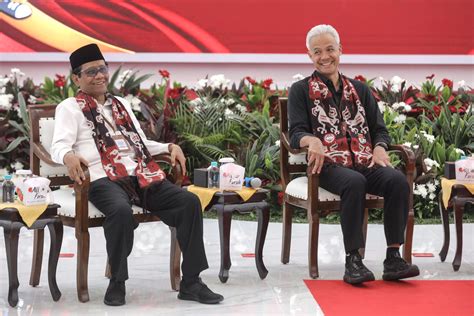 Survei Head To Head Ipsos Ganjar Mahfud Persen Prabowo Gibran