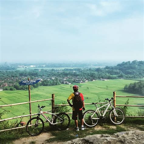 Alamat dan Lokasi Puncak Gebang Bawuran Pleret Bantul, Pesona Keindahan ...