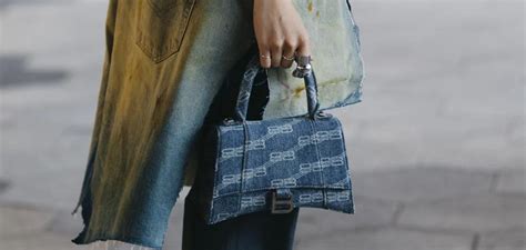 Este Es El Bolso Denim De Zara Que Todo El Mundo Lleva En Looks De